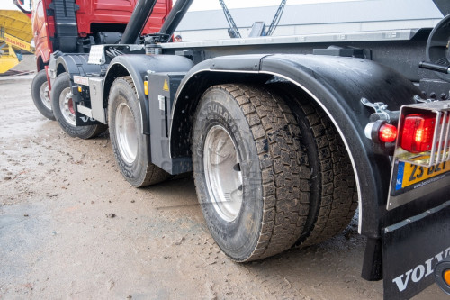 Volvo FH16-750 8x4WS 31